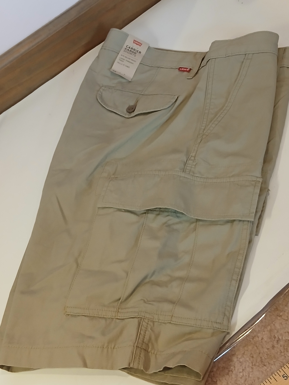 NWT Levi's Men's Cargo Shorts - Tan 34